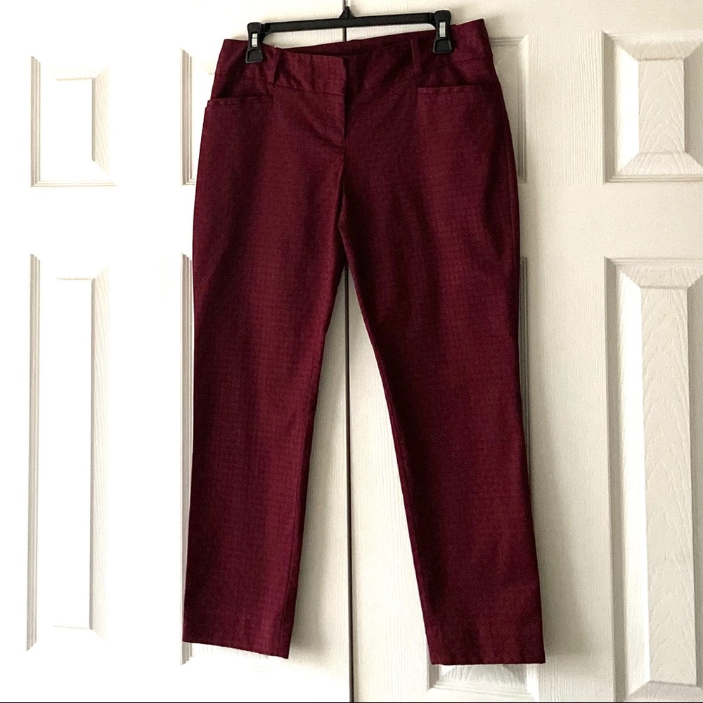 The Limited Crop Pant